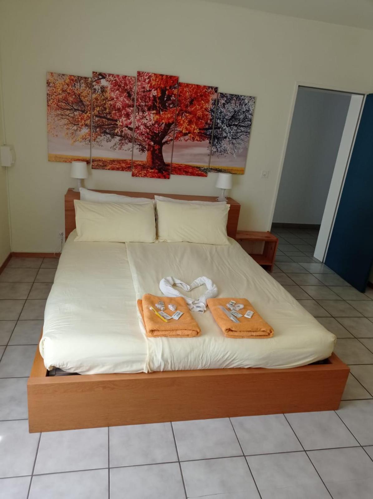 Hotel Ristorante Camoghe Isone Екстер'єр фото
