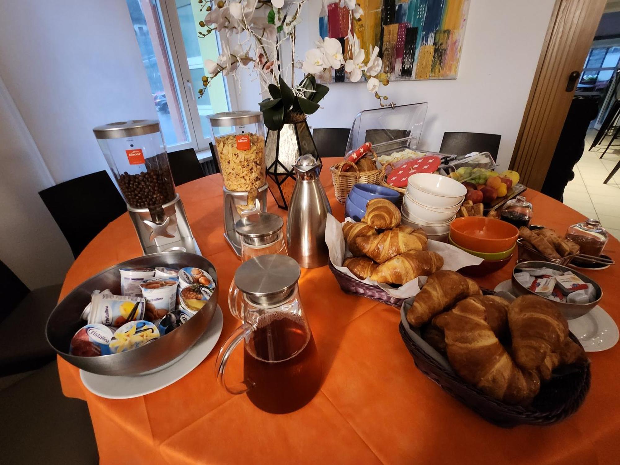 Hotel Ristorante Camoghe Isone Екстер'єр фото